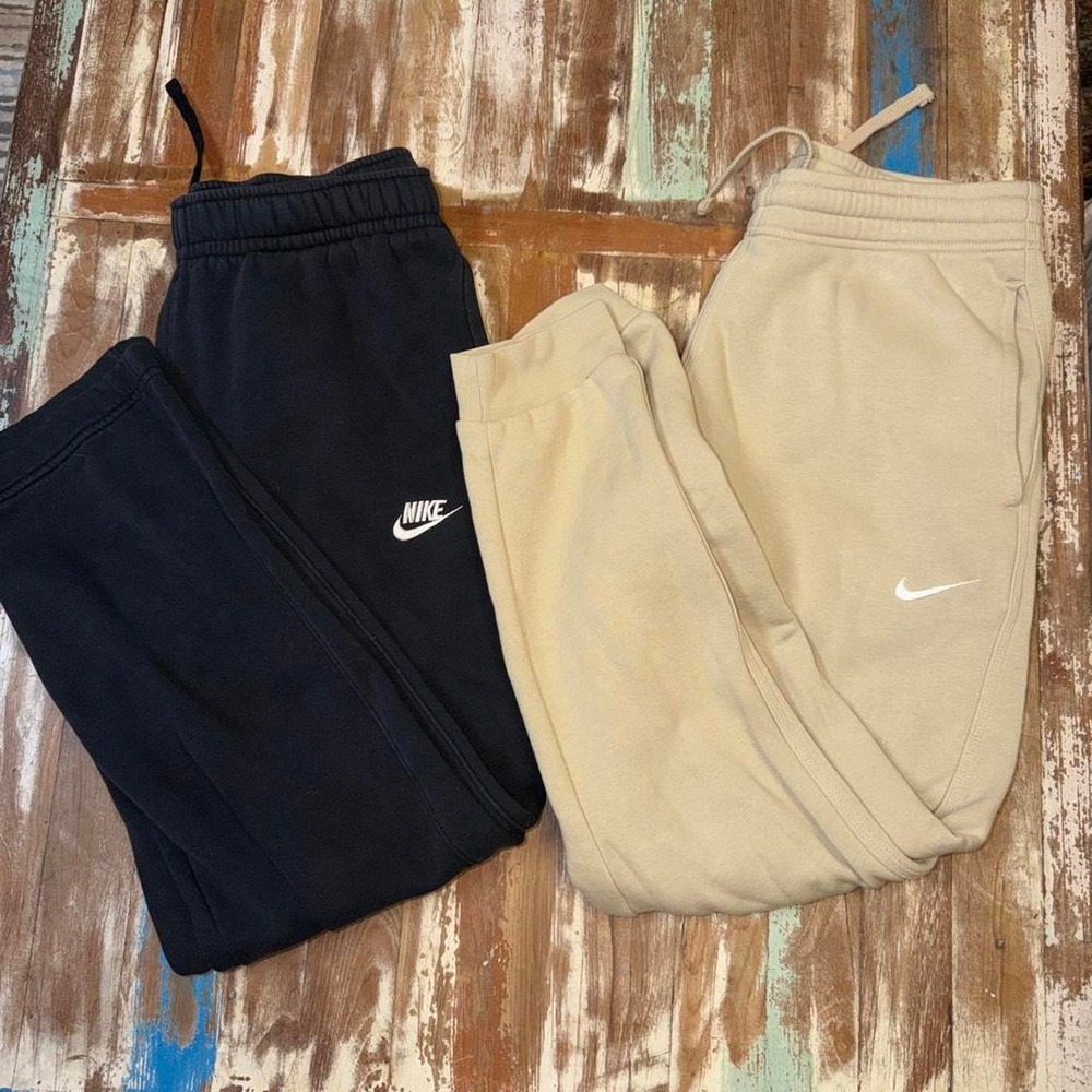 Nike Mens Black and Cream Sweatpants Bundle Athleisure Joggers Size Medium